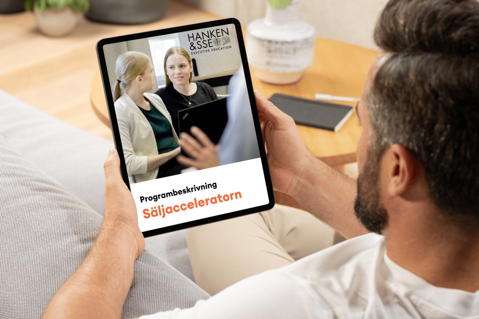 Brochure mockup - Säljacceleratorn Brochure mockup - Säljacceleratorn